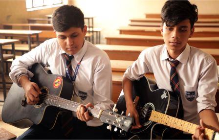 Guitar - Baldwin's Farm Area High School Jamshedpur